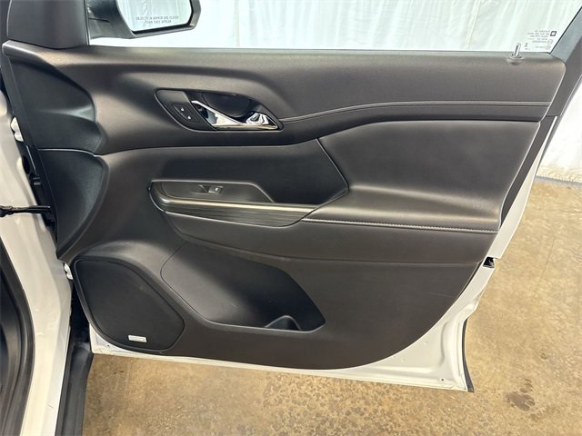 2023 GMC ACADIA - Image 30