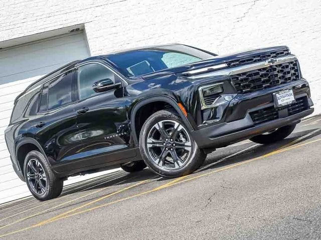 2027 Chevrolet Traverse LT - Photo 3