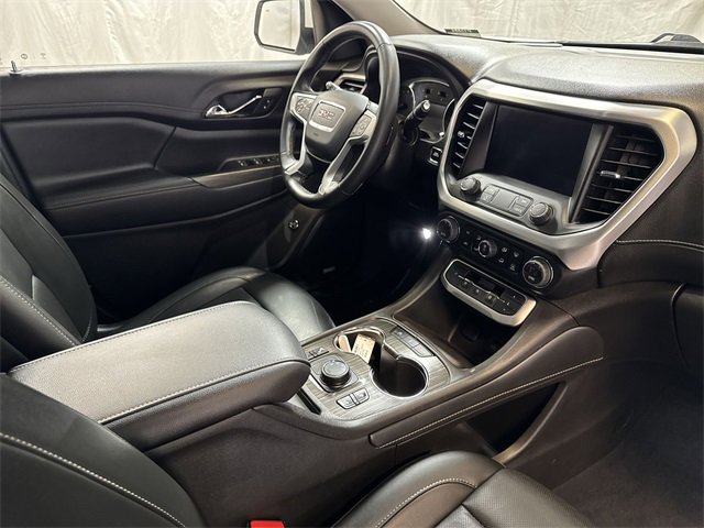 2023 GMC ACADIA - Image 31