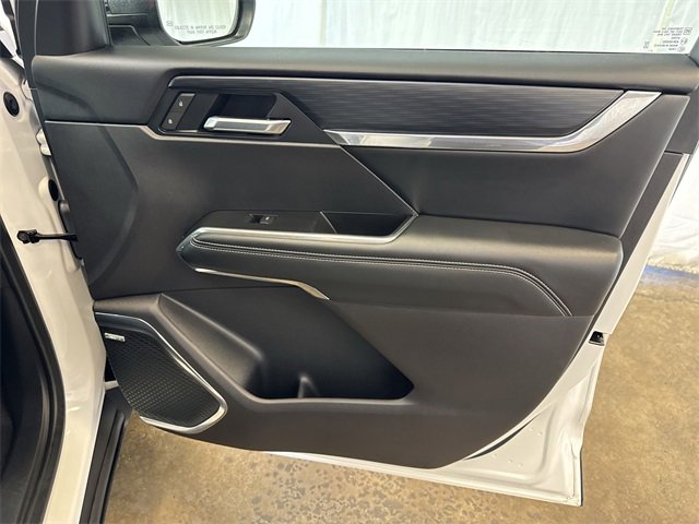 2025 GMC ACADIA - Image 30