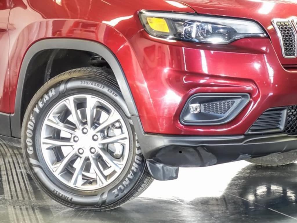 Used 2021 Jeep Cherokee Latitude Plus 4x4 SUV