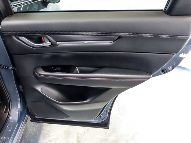2025 Mazda CX-5 S Carbon Edition - Photo 31