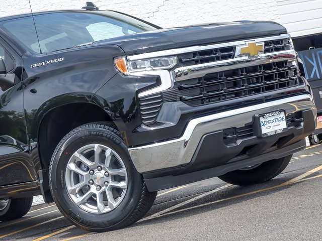 2026 Chevrolet Silverado 1500 LT photo 3