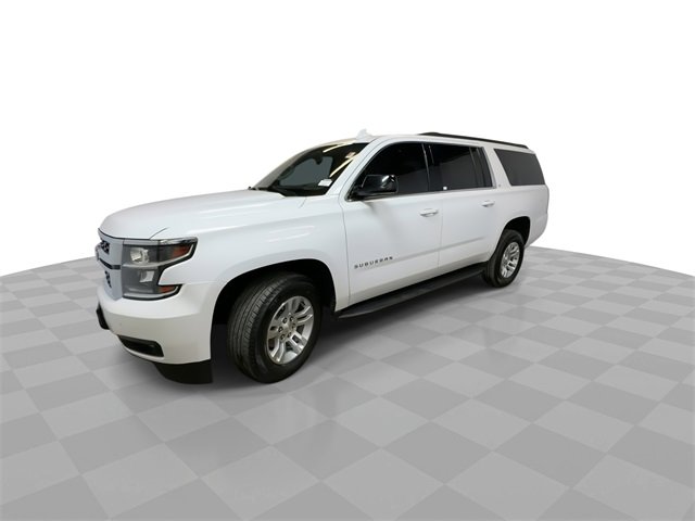 2019 Chevrolet Suburban LT photo 4