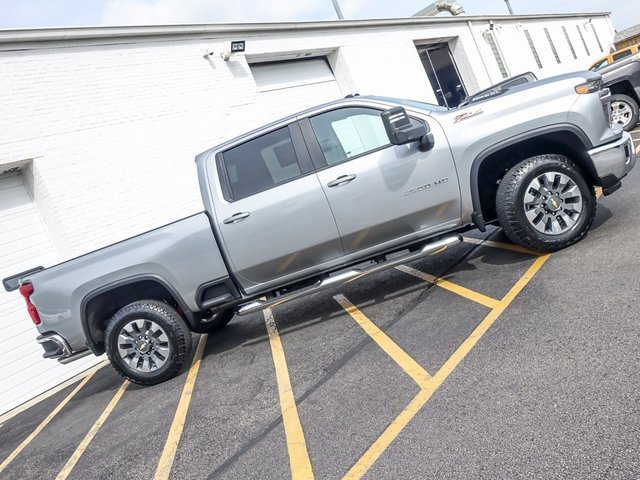 2026 Chevrolet Silverado 2500HD LT photo 4
