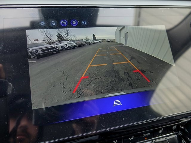 2027 CHEVROLET BOLT - Image 22