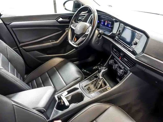 2024 Volkswagen Jetta SE - Photo 30