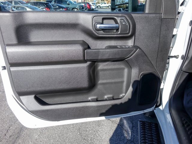 2025 CHEVROLET SILVERADO HD - Image 10