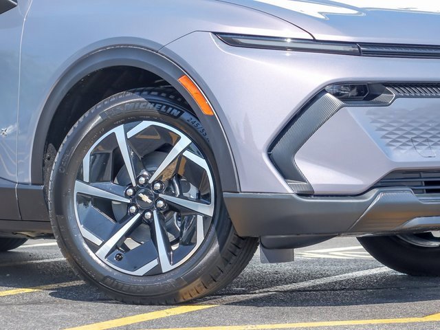 2026 Chevrolet Equinox EV 1LT photo 4
