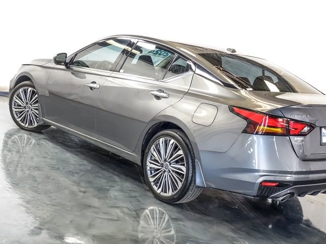 2024 Nissan Altima SL - Photo 11