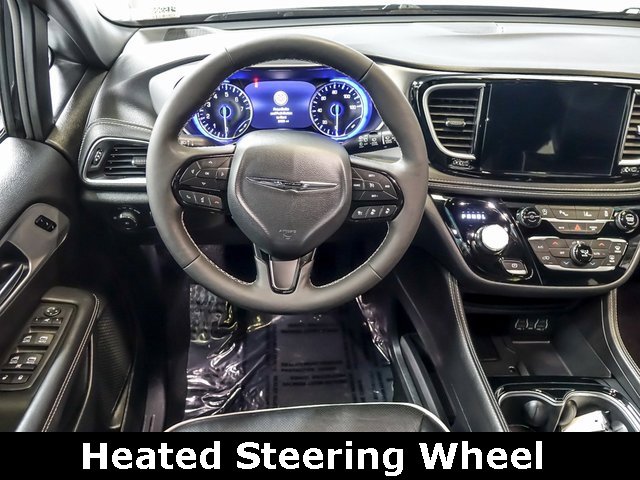 2025 CHRYSLER PACIFICA - Image 18