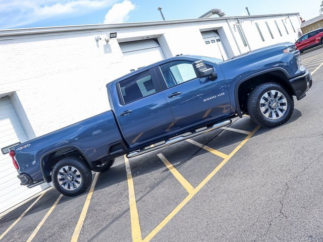 2026 Chevrolet Silverado 2500HD Custom photo 4