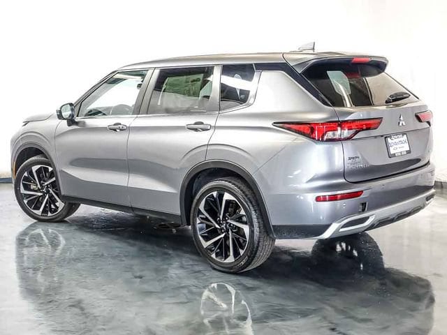2024 Mitsubishi Outlander SE - Photo 9