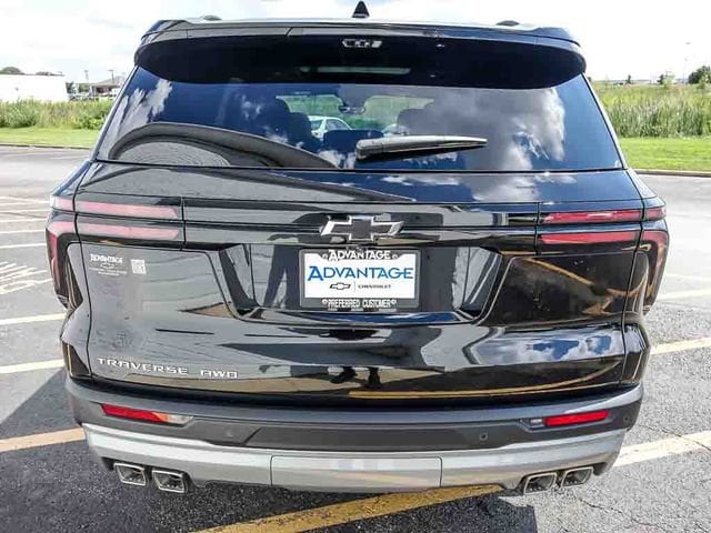 2027 Chevrolet Traverse LT - Photo 7