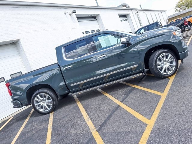 2026 Chevrolet Silverado 1500 Sport High Country photo 4