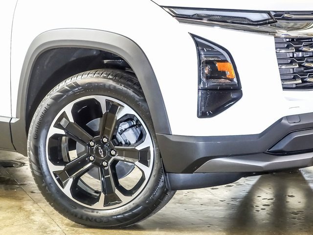 2026 Chevrolet Equinox LT photo 2