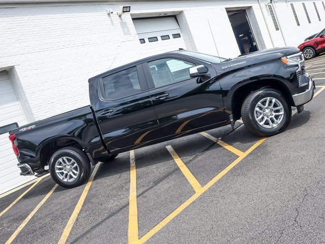 2026 Chevrolet Silverado 1500 LT photo 4