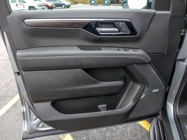 2026 CHEVROLET SUBURBAN - Image 13