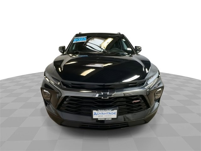 2025 Chevrolet Blazer RS photo 2