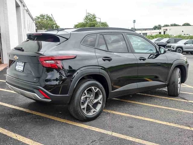 2026 Chevrolet Trax LT - Photo 6