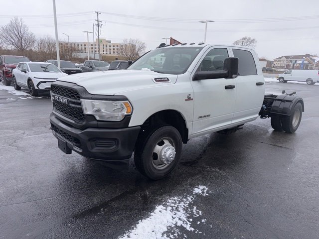 2022 RAM 3500 - Image 9