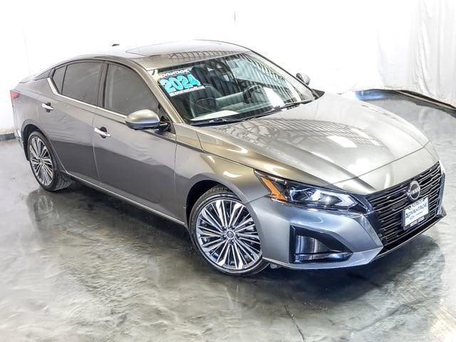 2024 Nissan Altima SL - Photo 6
