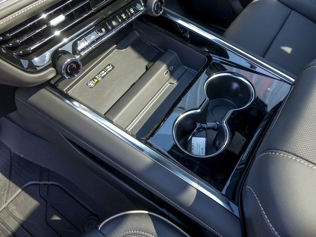 2026 Chevrolet Suburban Premier - Photo 36