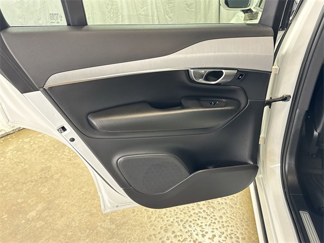 2023 VOLVO XC90 - Image 24