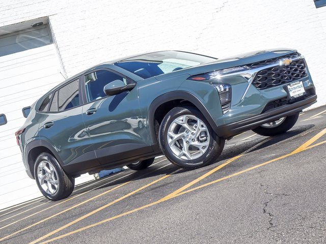 2026 Chevrolet Trax LS photo 3