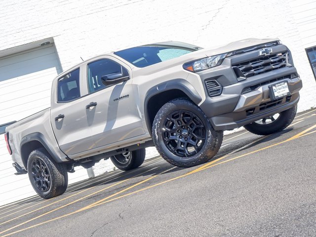 2026 Chevrolet Colorado Trail Boss photo 2