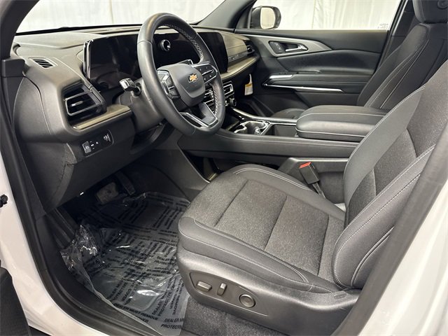 2025 CHEVROLET TRAVERSE - Image 11