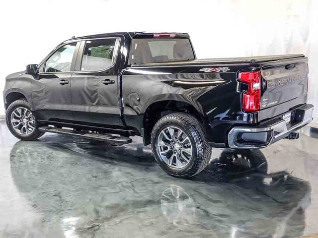2023 Chevrolet Silverado 1500 LT - Photo 9