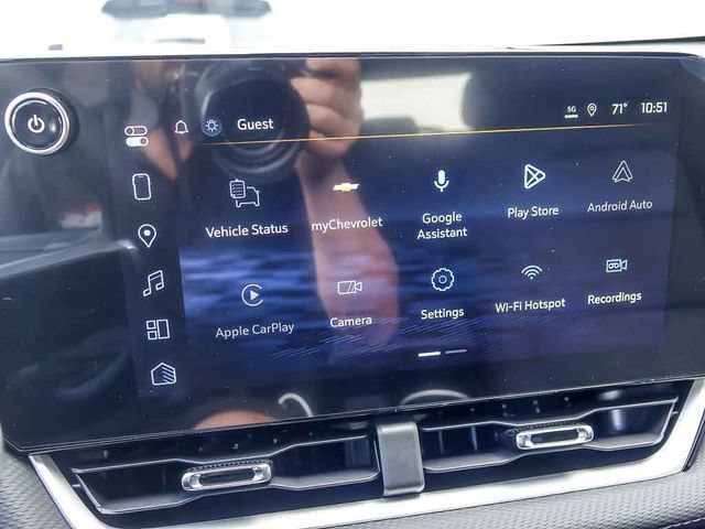 2027 Chevrolet Equinox LT - Photo 21