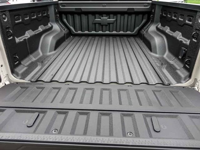 2026 Chevrolet Colorado ZR2 - Photo 8