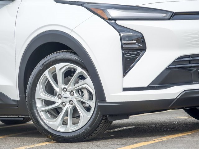 2027 CHEVROLET BOLT - Image 4