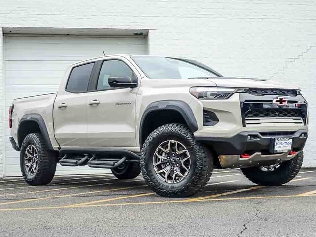 2026 Chevrolet Colorado ZR2 - Photo 2