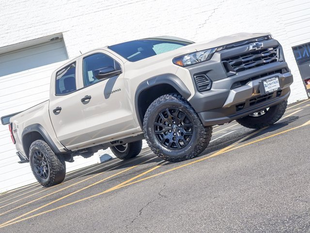 2026 Chevrolet Colorado Trail Boss photo 2