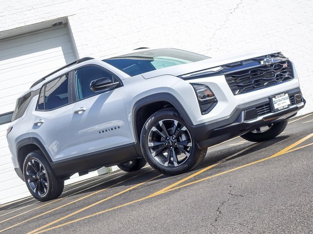 2026 Chevrolet Equinox RS photo 3