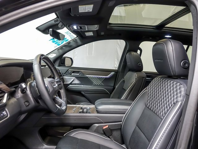 2024 GMC ACADIA - Image 13