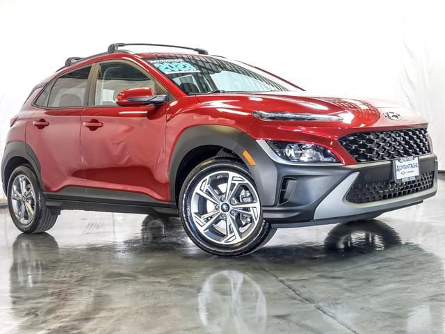 Used 2023 Hyundai Kona SEL with VIN KM8K6CAB9PU047986 for sale in Bolingbrook, IL