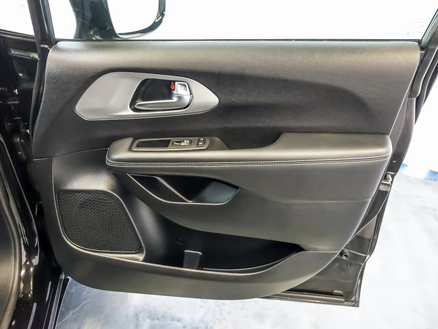 2025 CHRYSLER PACIFICA - Image 32