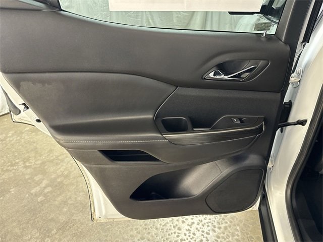 2023 GMC ACADIA - Image 25