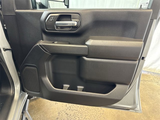 2025 CHEVROLET SILVERADO HD - Image 24