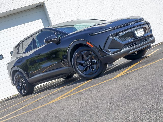 2026 Chevrolet Equinox EV 1LT photo 2