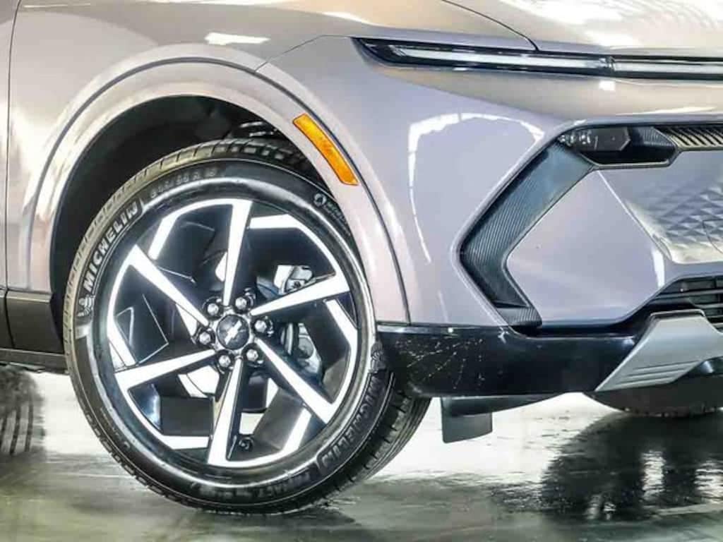 Used 2024 Chevrolet Equinox EV 2LT SUV