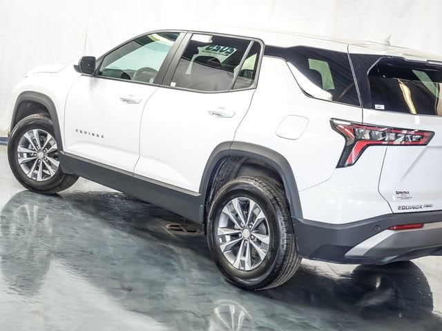 2025 Chevrolet Equinox LT - Photo 11