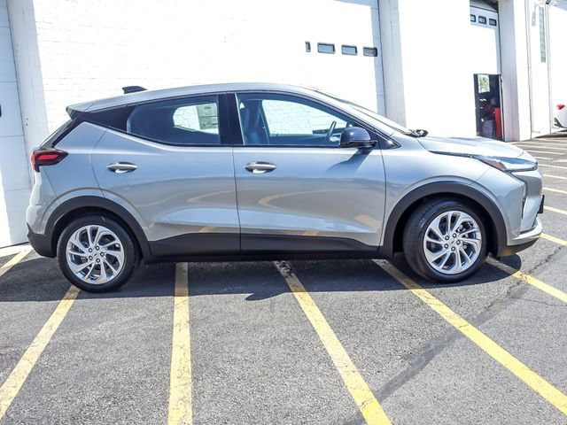 2027 Chevrolet Bolt LT - Photo 5