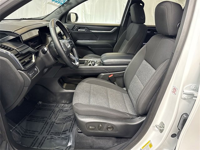 2025 GMC ACADIA - Image 10