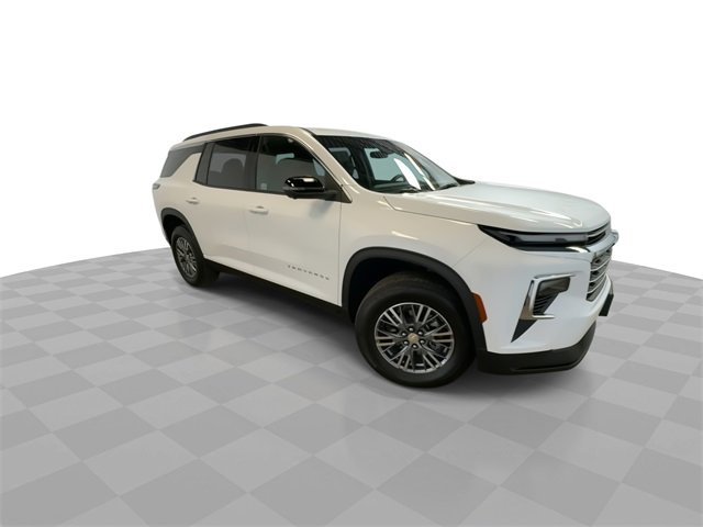 2025 Chevrolet Traverse photo 2