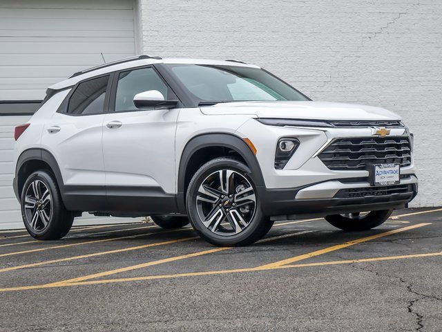 2026 Chevrolet Trailblazer LT photo 2